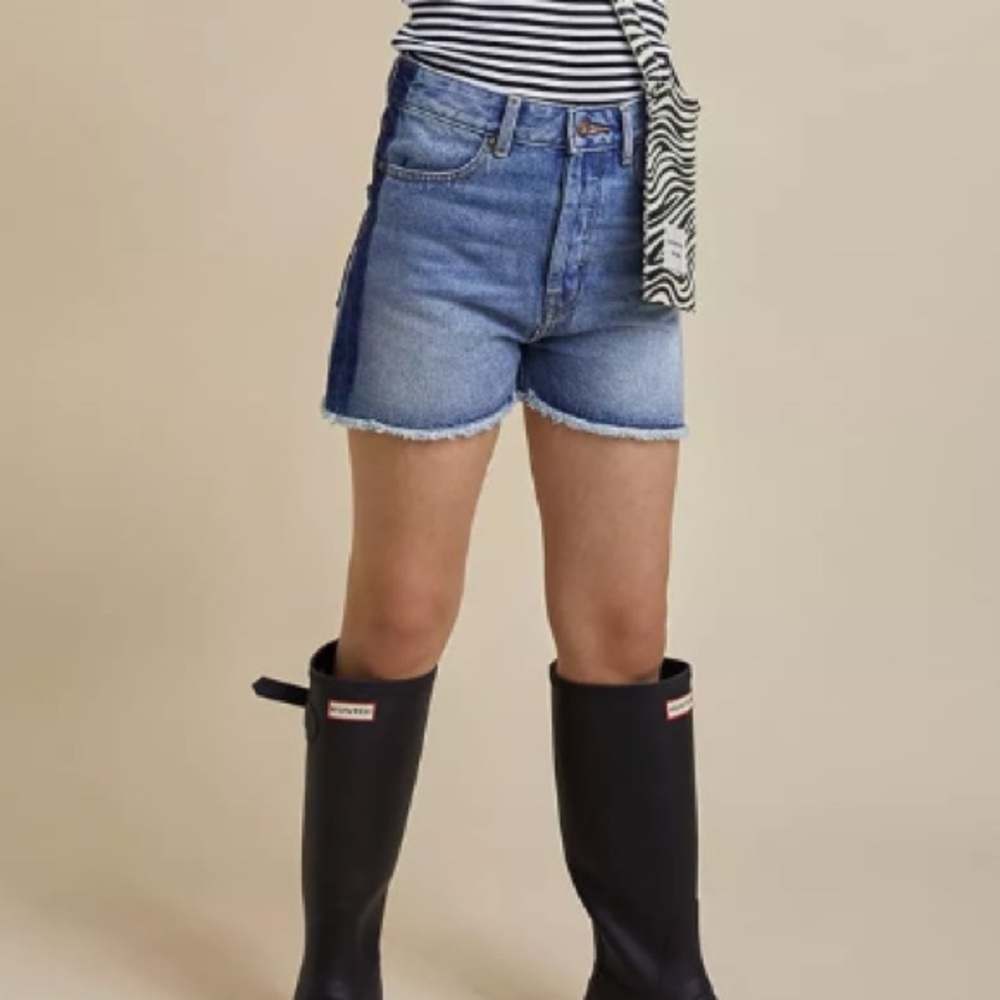 LES COYOTES DE PARIS Kay Raw Hem Denim Short 10 Girl